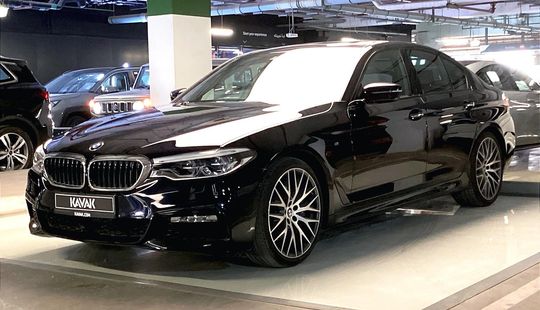 BMW • 530i