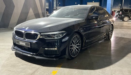 BMW • 530i