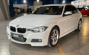 BMW • 318i