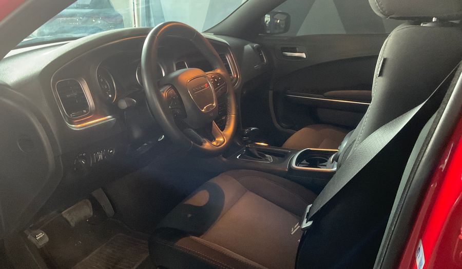 Dodge Charger SXT / SE Sedan 2018