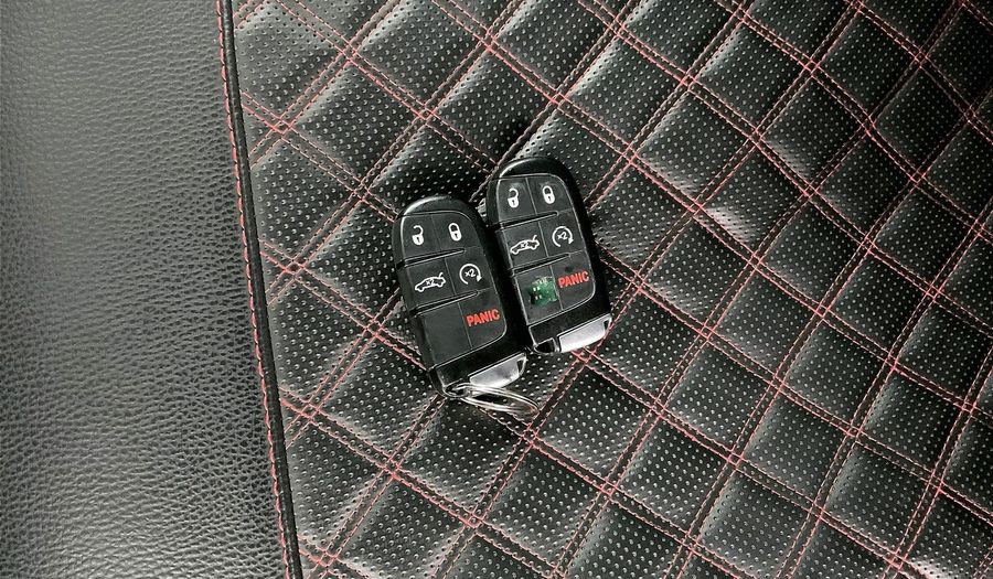 Dodge Charger SXT / SE Sedan 2018