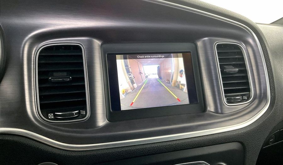 Dodge Charger SXT / SE Sedan 2018