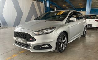 Ford • Focus