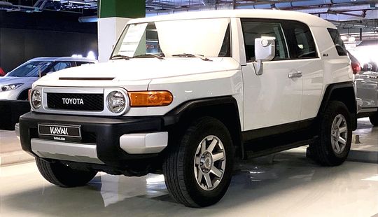 Toyota • FJ Cruiser
