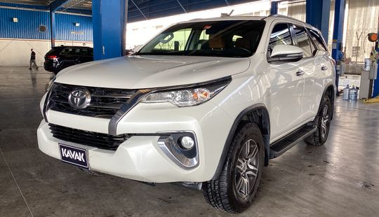 Toyota • Fortuner