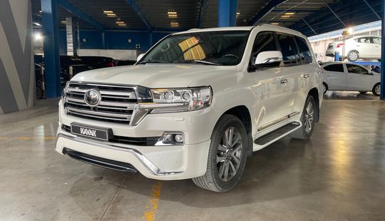 Toyota • Land Cruiser