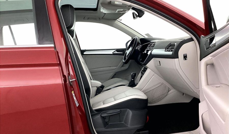 Volkswagen Tiguan SEL Suv 2018