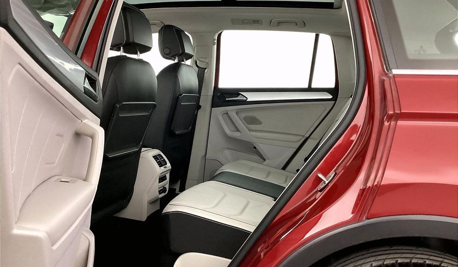 Volkswagen Tiguan SEL Suv 2018