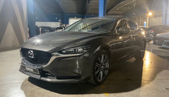 Mazda • Mazda 6