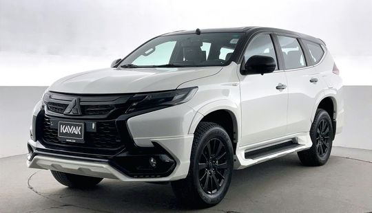 Mitsubishi • Montero Sport