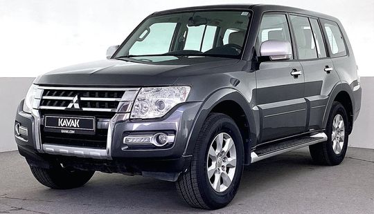 Mitsubishi • Pajero