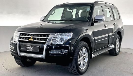 Mitsubishi • Pajero