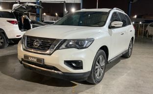 Nissan • Pathfinder