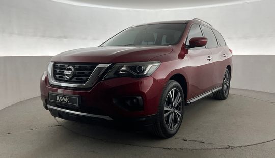 Nissan • Pathfinder