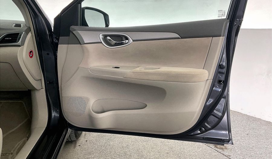 Nissan Sentra SV SPORT Sedan 2019