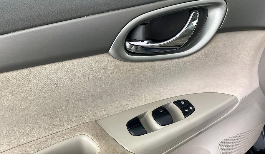 Nissan Sentra SV SPORT Sedan 2019