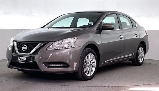 Nissan • Sentra