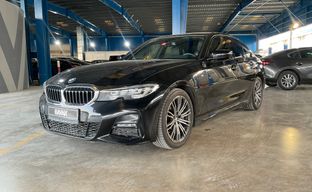 BMW • 330i