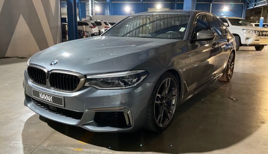 BMW • M 550i