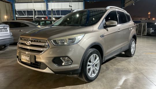 Ford • Escape