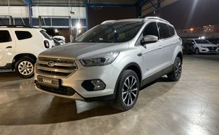 Ford • Escape