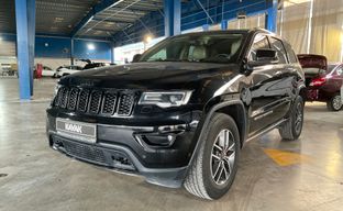 Jeep • Grand Cherokee