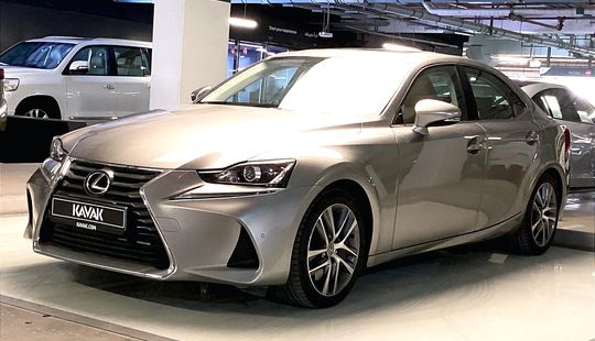 LEXUS • IS300