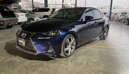 LEXUS • IS350