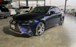 LEXUS • IS350