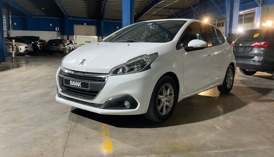 Peugeot • 208