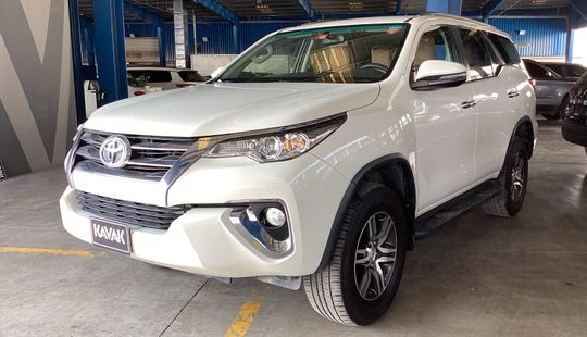 Toyota • Fortuner
