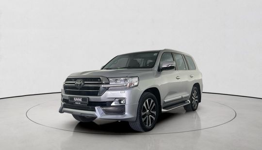 Toyota • Land Cruiser