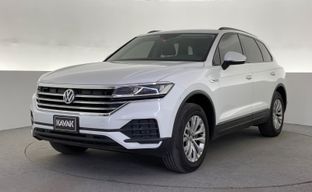 Volkswagen • Touareg