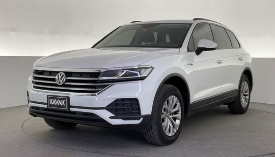 Volkswagen • Touareg