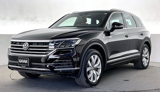 Volkswagen • Touareg