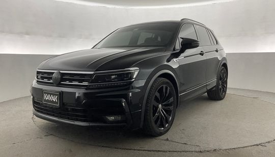 Volkswagen • Tiguan