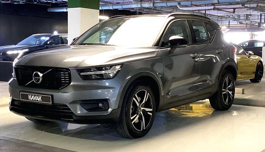 Volvo • XC40