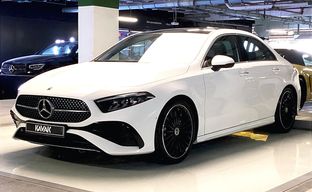 Mercedes Benz • A 200