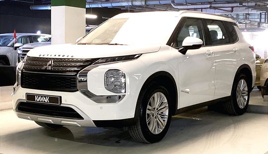 Mitsubishi • Outlander