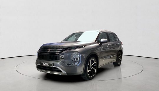 Mitsubishi • Outlander