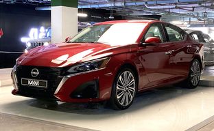 Nissan • Altima