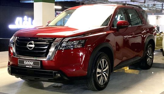 Nissan • Pathfinder