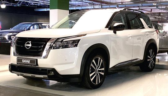 Nissan • Pathfinder