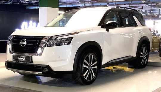 Nissan • Pathfinder