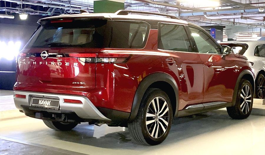 Nissan Pathfinder SL Suv 2024
