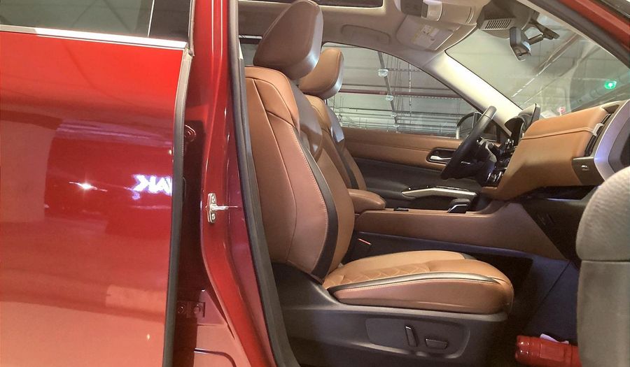 Nissan Pathfinder SL Suv 2024