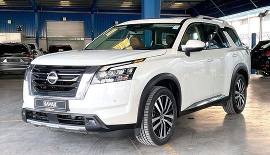 Nissan • Pathfinder