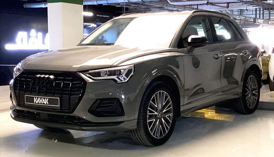 Audi • Q3