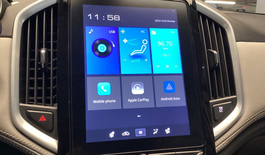 Chevrolet Captiva 1.5T CVT LS 2WD 7 SEATS RVC CLOTH Suv 2024