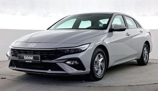Hyundai • Elantra